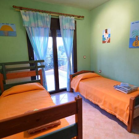 Holiday Villa Vee Nea Skioni Bagian luar foto